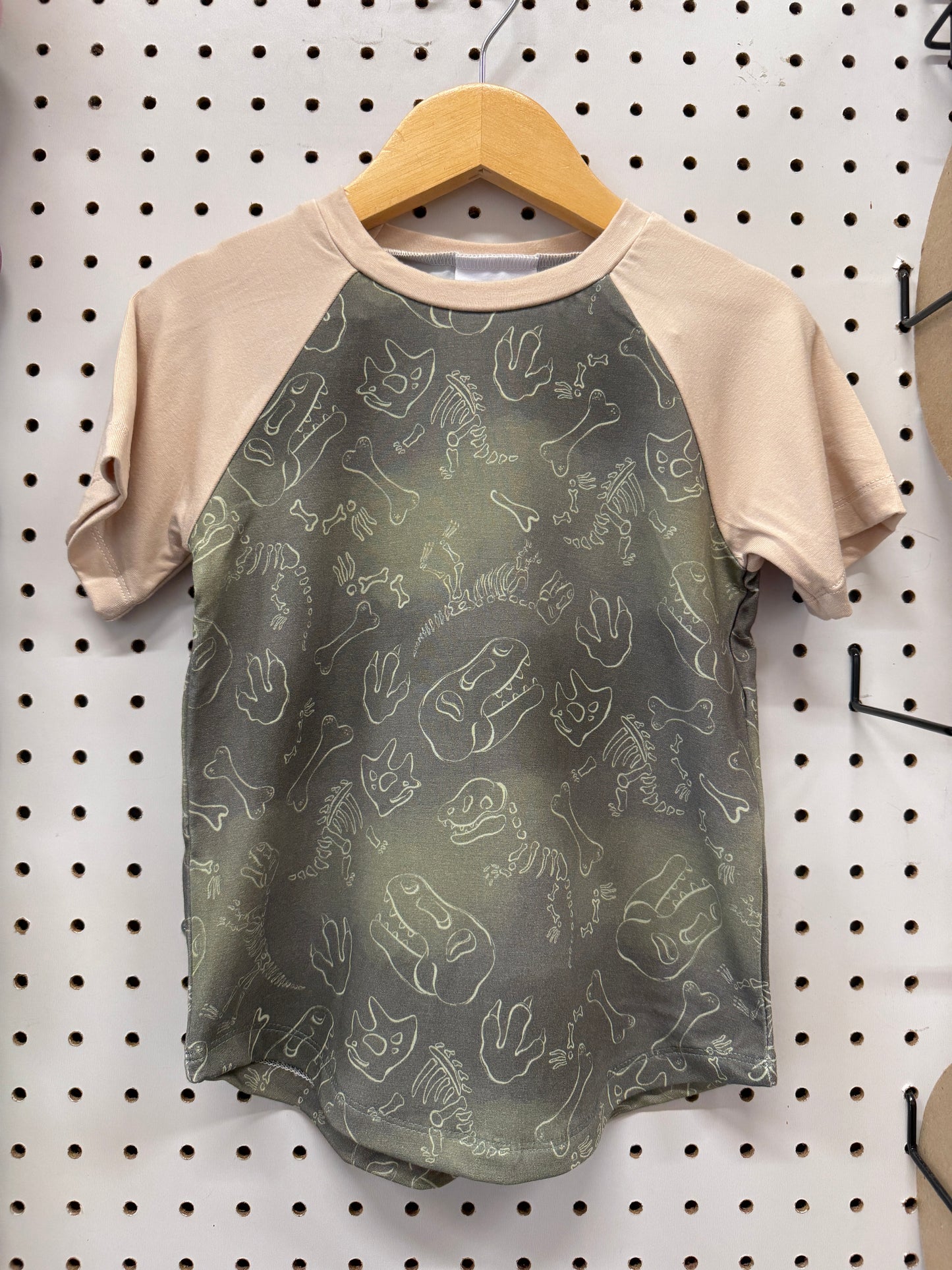 Dino Raglan